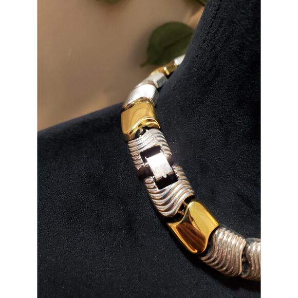 Women 2 Tone Textured Metals S Links Ribbed Choker Necklace Jewelry w/ Box Clasp - Picture 6 of 6